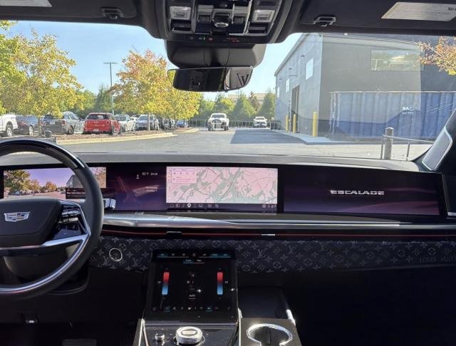 2026 Cadillac Escalade 4WD LV Platinum Sport &ndash; photo 6