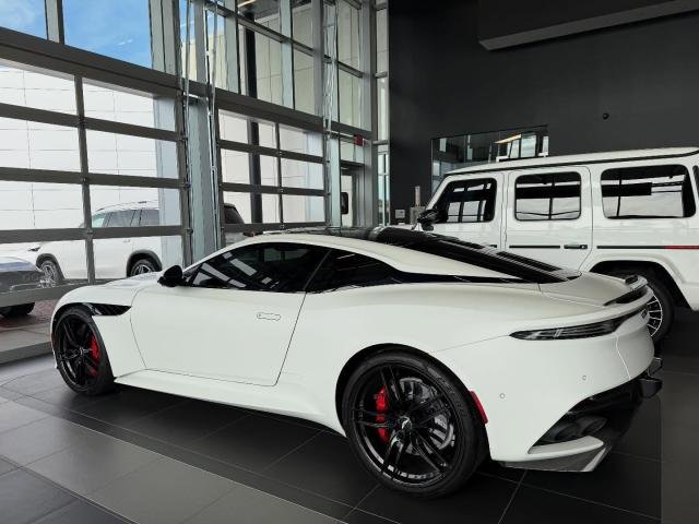 2022 Aston Martin DBS Superleggera V12 &ndash; photo 2